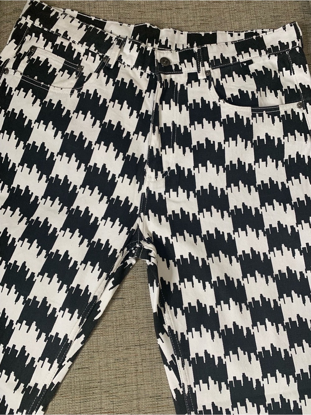 NWT THE HUNDREDS Abstract Houndstooth Carpenter-Style Jeans, Black/White, Sz 36